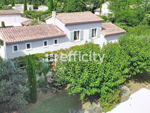 Villa à vendre 740 000 € 5 pièces 3 chambres 128 m² 3 300 m² de terrain Partie Nord Est Saint-Rémy-de-Provence 13210