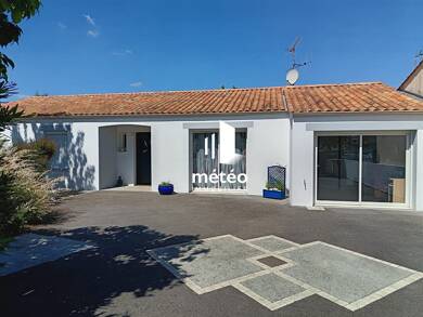 Maison de plain-pied à vendre 278 900 € 7 pièces 4 chambres 126 m² 647 m² de terrain Est-Port Lucon 85400