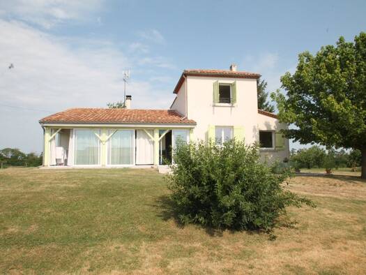 Maison à vendre 207 000 € 5 pièces 4 chambres 103 m² 14 875 m² de terrain Caumont-sur-Garonne 47430