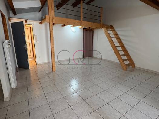 Appartement à louer 957 € 3 pièces 2 chambres 63 m² 1er étage Coudoux 13111