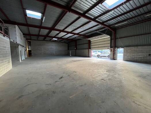 Entrepôt à louer 3 750 € 530 m² d'espace de stockage Brasles 02400
