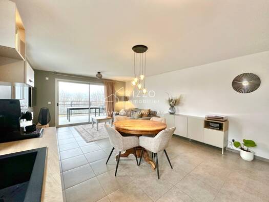 Appartement à vendre 323 000 € 3 pièces 2 chambres 74 m² RDC/1 Sales 74150