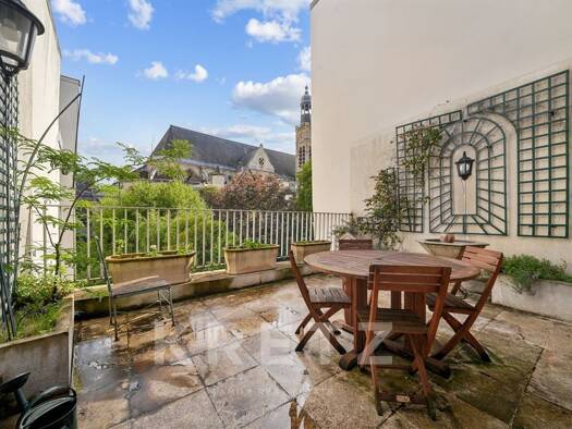 Duplex à vendre 997 500 € 2 pièces 1 chambre 60 m² Étage 5/5 Sorbonne Paris 5ème arrondissement 75005