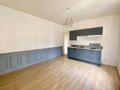Appartement à vendre 75 500 € 3 pièces 1 chambre 49 m² Étage 1/2 Chalons en Champagne 51000