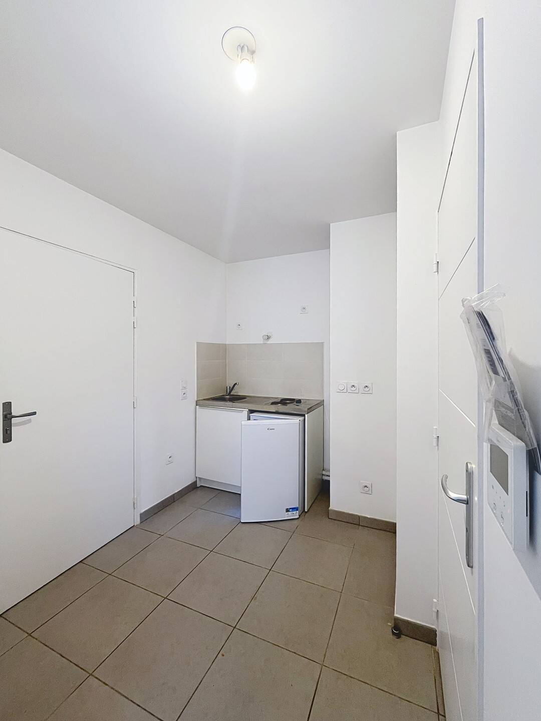 Maison à louer, 28m², VENISSIEUX