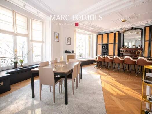 Appartement à vendre 4 180 000 € 7 pièces 4 chambres 228 m² Étage 3/6 Saint Philippe du Roule Paris 8ème arrondissement 75008