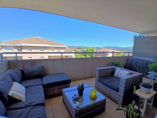 Appartement à vendre 360 000 € 3 pièces 2 chambres 64 m² Étage 3/3 Saint Mitre les Granettes Pey Blanc Aix-en-Provence 13090