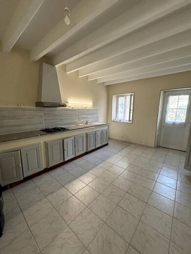 Maison à vendre 156 700 € 4 pièces 2 chambres 125 m² 281 m² de terrain Vouvray-sur-Loir 72500