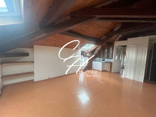 Appartement à louer 440 € 2 pièces 1 chambre 35,3 m² Étage 3/3 Centre-Trois Fontaines Rives 38140