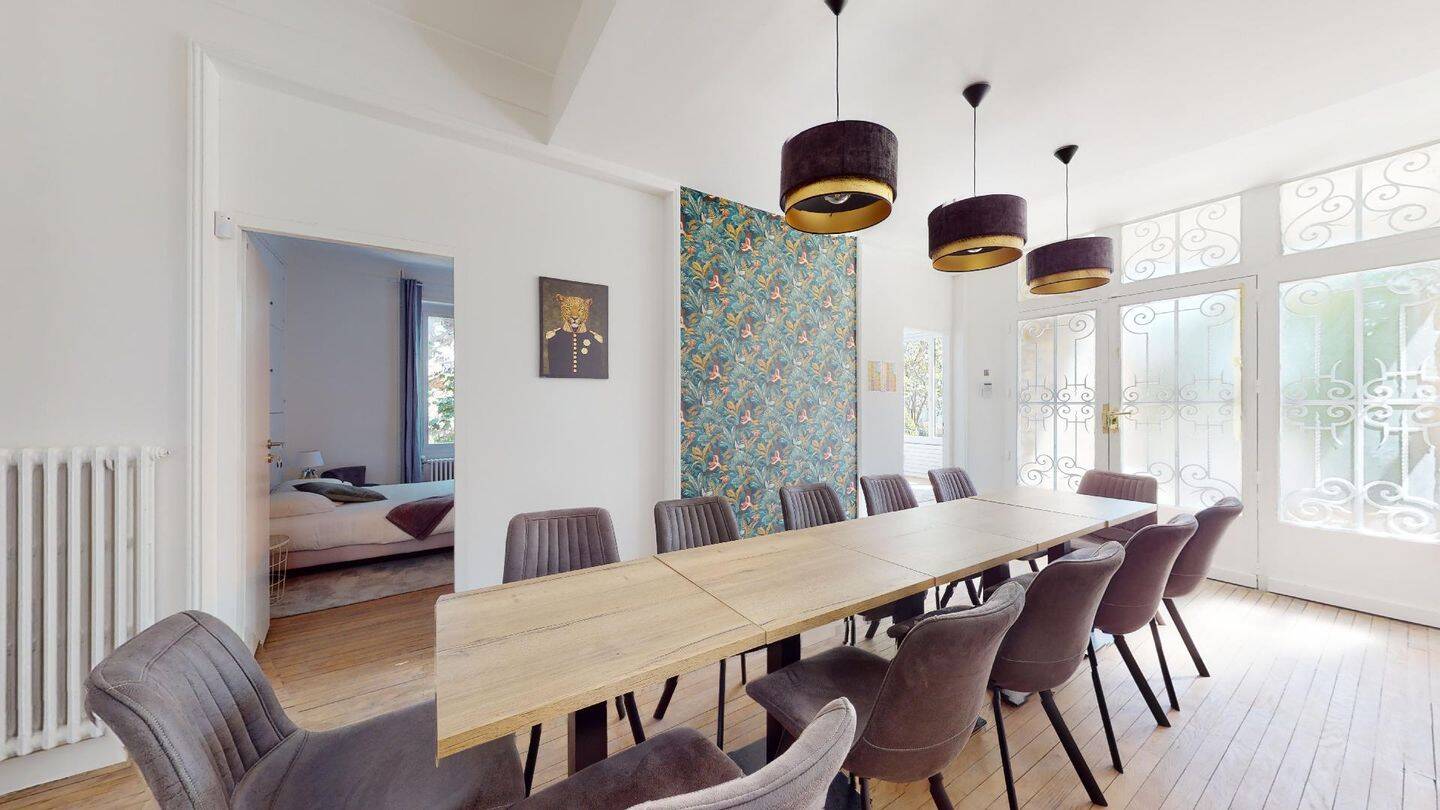 Maison 16 pièces — 4