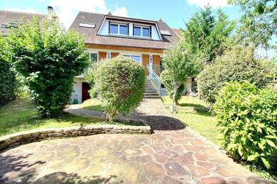 Maison à louer 2 186 € 6 pièces 5 chambres 155,4 m² 571 m² de terrain Centre Ville Viry-Châtillon 91170