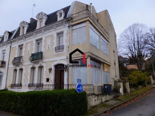 Immeuble à vendre 285 000 € 331 m² Néris-les-Bains 03310