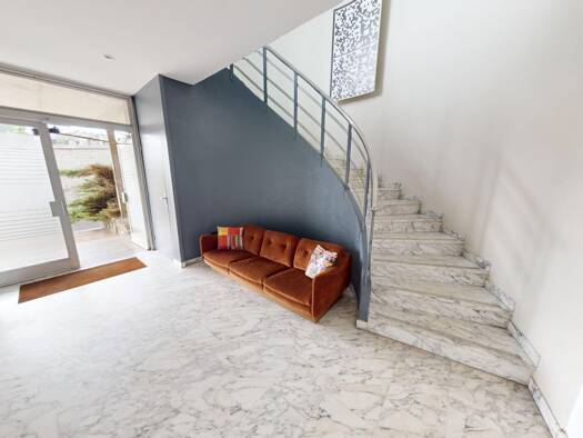 Immeuble à vendre 710 000 € 326 m² Saint-Étienne 42100