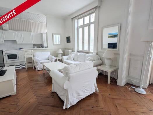 Appartement à vendre 149 900 € 3 pièces 2 chambres 85 m² Étage 3/3 Epeule-Trichon Roubaix 59100
