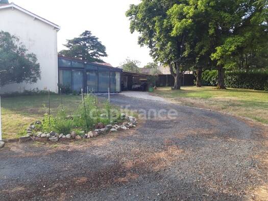 Maison à vendre 177 000 € 6 pièces 4 chambres 86 m² 756 m² de terrain Charzais Fontenay-le-Comte 85200