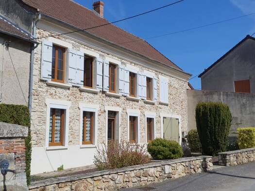 Maison à vendre 474 000 € 12 pièces 7 chambres 272 m² 1 282 m² de terrain Dormans 51700