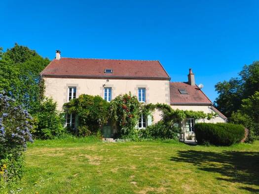 Maison à vendre 197 000 € 7 pièces 5 chambres 224 m² 6 885 m² de terrain Chéniers 23220