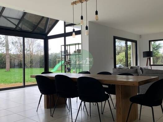 Maison à louer 2 000 € 6 pièces 5 chambres 177 m² Octeville-sur-Mer 76930