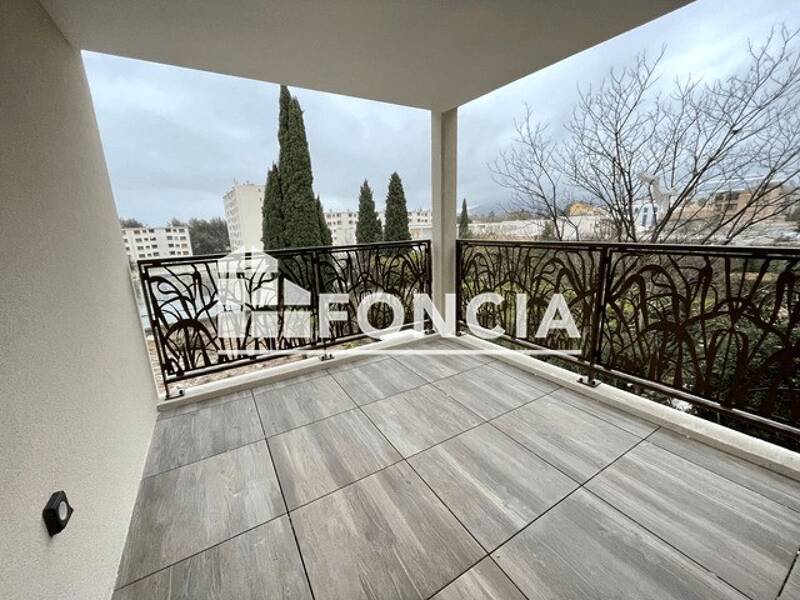 Maison à louer, 40m², HYERES