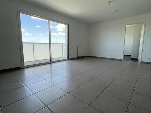 Appartement à vendre 203 000 € 3 pièces 2 chambres 63,8 m² Étage 2/3 Cenon 33150
