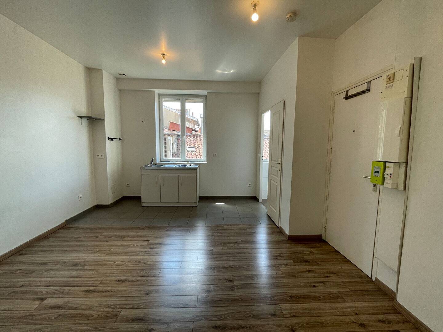 Maison à louer, 21m², TASSIN LA DEMI LUNE
