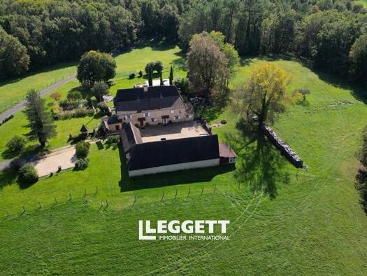 Maison à vendre 649 500 € 1 pièce 4 chambres 270 m² 138 266 m² de terrain Lacropte 24380