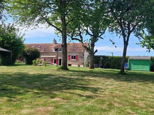 Maison à vendre 226 000 € 5 pièces 3 chambres 128 m² 2 828 m² de terrain Bérus 72610