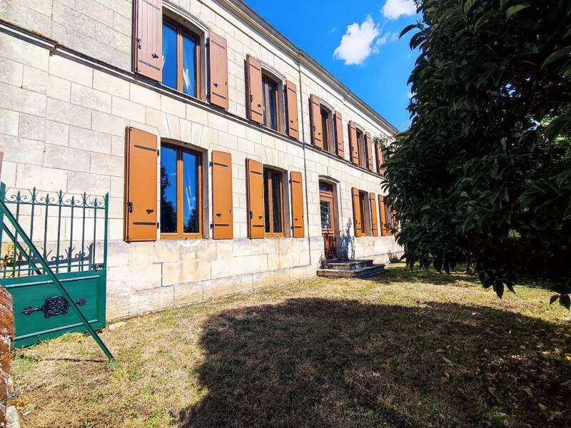 Maison à vendre, 235m², NIEUL LE VIROUIL