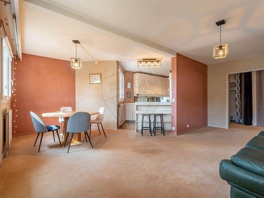 Appartement à vendre 265 000 € 5 pièces 4 chambres 112 m² Villefranche-sur-Saône 69400