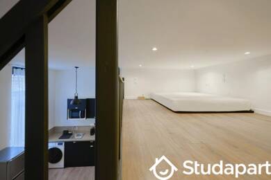 Appartement à louer 800 € 1 pièce 1 chambre 27 m² 1er étage Centre Lille 59000