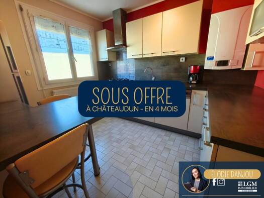 Appartement à vendre 117 000 € 3 pièces 2 chambres 71 m² 3 étages Centre Ville Châteaudun 28200