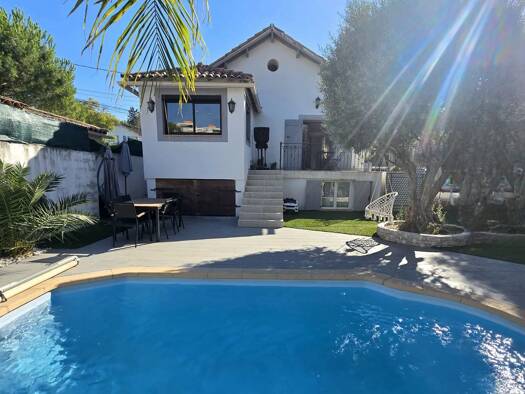 Maison à vendre 635 000 € 7 pièces 5 chambres 155 m² 450 m² de terrain Les Trois Lucs Marseille 12ème arrondissement 13012