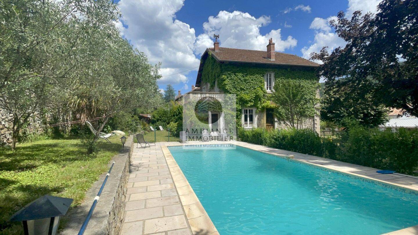 Maison à vendre, 195m², LES OLLIERES SUR EYRIEUX