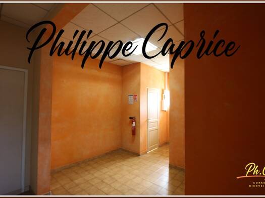 Espace bureau à louer 1 138 € 65 m² de bureaux Ducos 97224