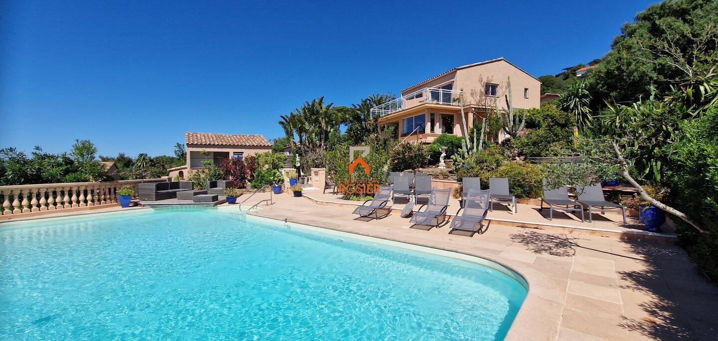 Maison à vendre, 318m², ILE DU LEVANT