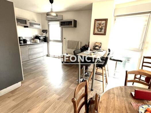 Appartement à vendre 220 000 € 4 pièces 3 chambres 98 m² Étage 1/5 Centre-Neuf Bourg-Quesnoy-Delsaux-Musée-Cannoniers-Gare Valenciennes 59300