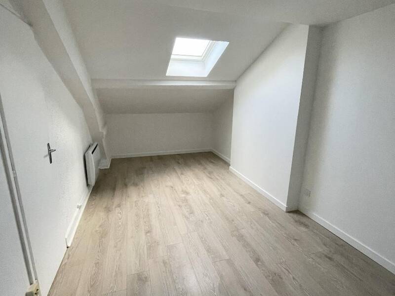 Maison à louer, 18m², LYON 8E