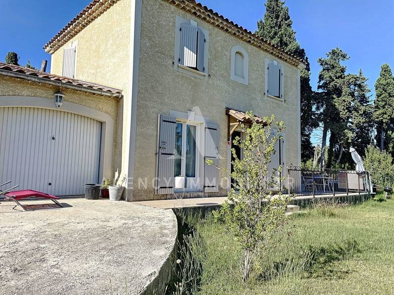 Maison à louer, 88m², NOVES