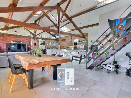 Loft à vendre 400 000 € 4 pièces 3 chambres 174 m² Étage 2/2 Saint Marcel Marseille 11ème arrondissement 13011