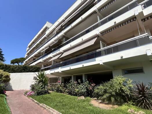 Appartement à vendre 399 500 € 3 pièces 2 chambres 64,58 m² Étage 3/4 Fontmerle / Estagnol Antibes 06600