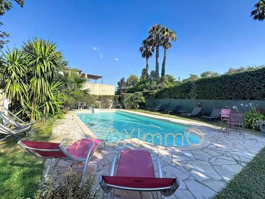 Maison de plain-pied à vendre 926 000 € 7 pièces 4 chambres 153 m² 1 588 m² de terrain Le Rouret 06650