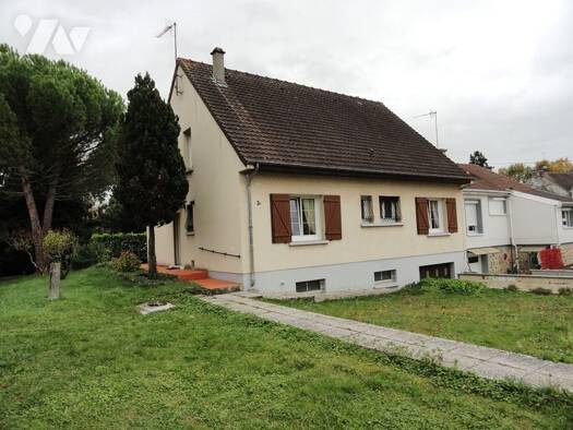 Maison à vendre 215 000 € 6 pièces 4 chambres 110 m² 729 m² de terrain Essômes-sur-Marne 02400