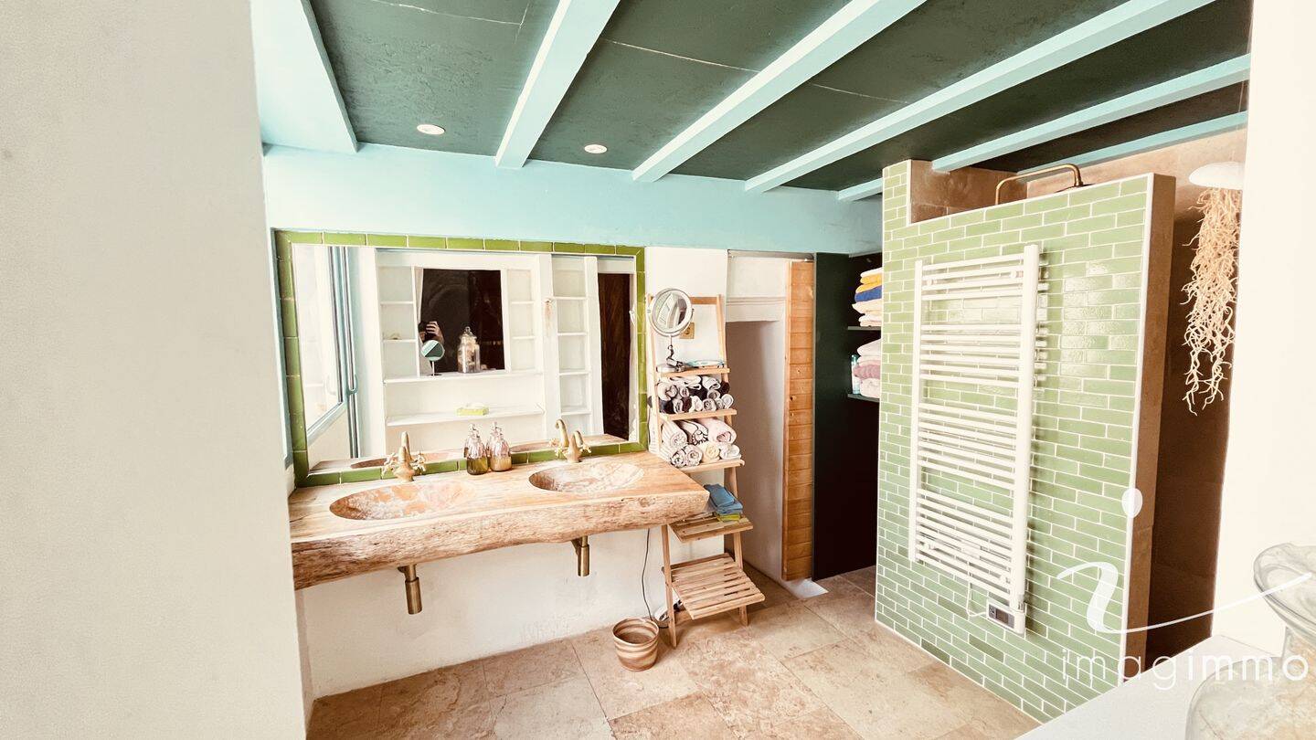 RIAD D'EXCEPTION AVEC PISCINE MONTPELLIER Montpellier Rue d — 13