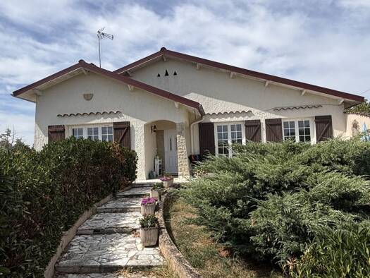 Maison à vendre 185 000 € 6 pièces 3 chambres 130 m² 1 252 m² de terrain Rigny-sur-Arroux 71160