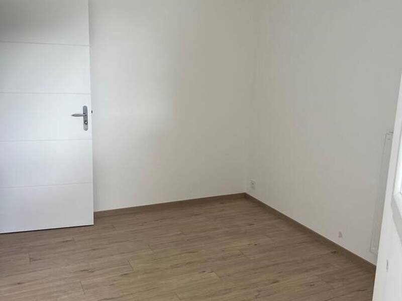 Maison à louer, 35m², CRUSEILLES