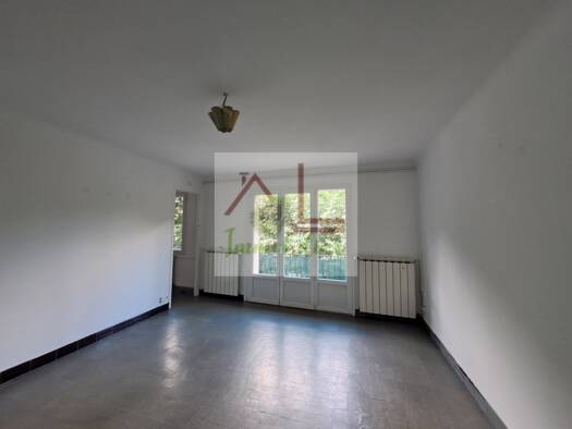 Appartement à louer 495 € 4 pièces 3 chambres 72 m² Étage 2/2 Villefort 48800