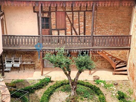 Maison à vendre 339 000 € 8 pièces 6 chambres 218 m² 100 m² de terrain Caraman 31460