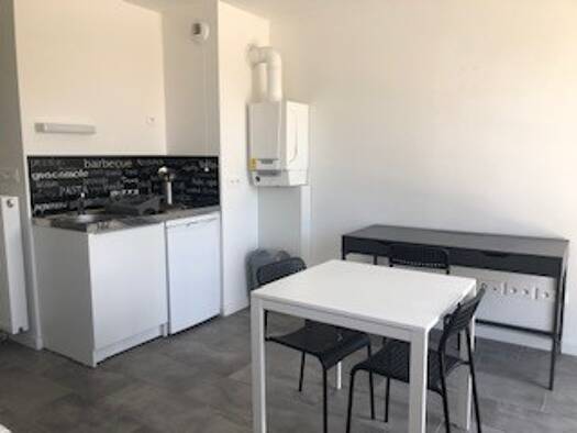 Studio à louer 470 € 1 pièce 21,4 m² Étage 2/2 Saint Pierre Amiens 80000