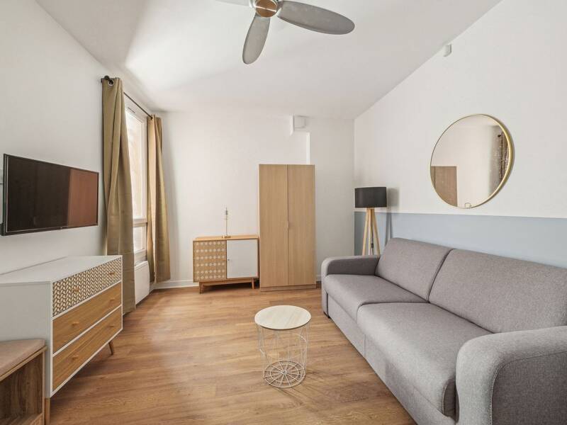 Maison à louer, 20m², PARIS 18E