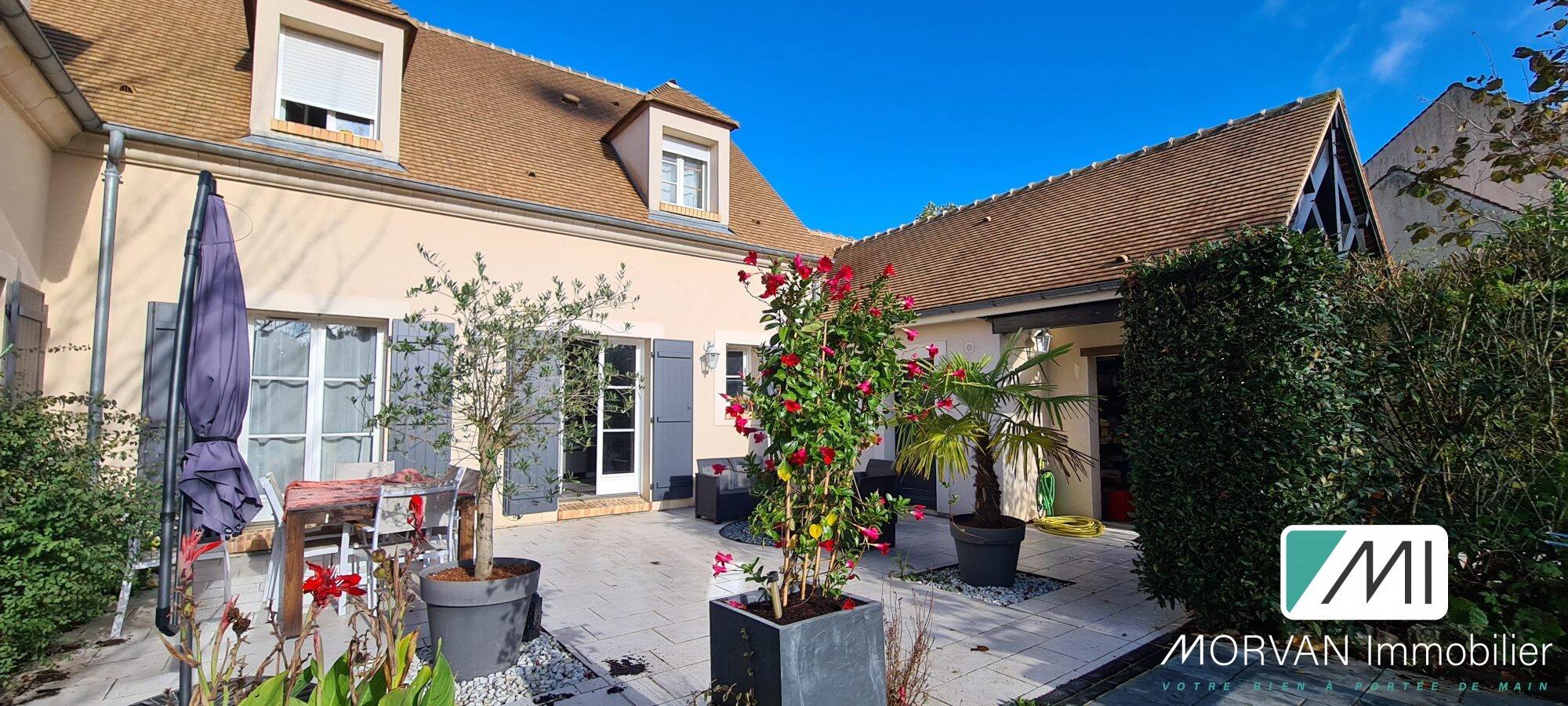 Maison à vendre, 200m², LA CELLE LES BORDES